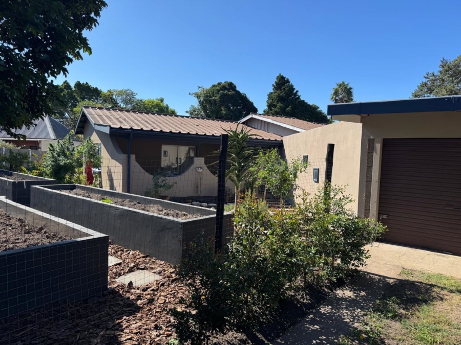4 Bedroom Property for Sale in Twee Rivieren Western Cape